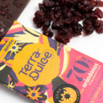 70% cacao con arándanos 65 grs